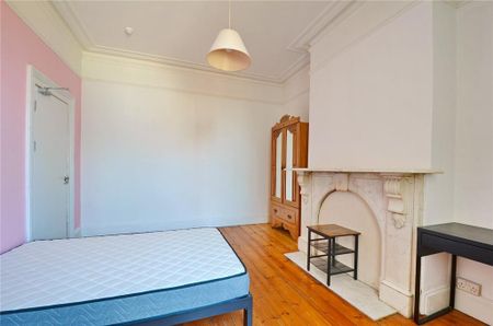 6 bedroom terraced house to rent - Photo 3