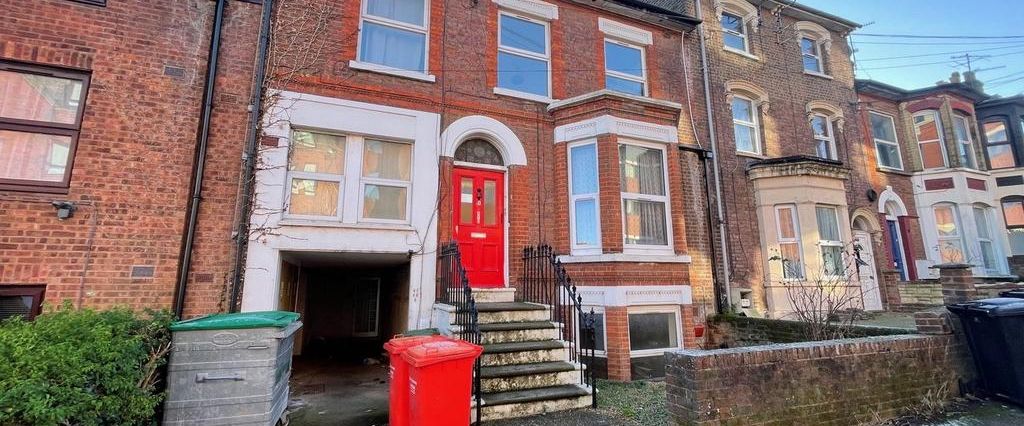 1 bedroom flat to rent - Photo 1