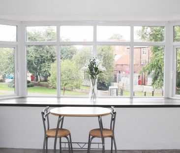 2 bedroom flat to rent - Photo 3