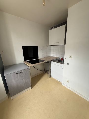 Location Appartement 2 pièces 45m² LAVAL 53000 - Photo 2