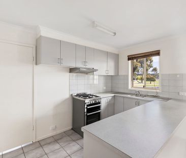 ULTRA CONVENIENT GROVEDALE LOCATION - Photo 2