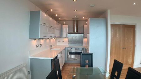 2 bedroom flat to rent - Photo 5