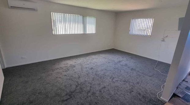 2x 3 bedroom Homes available! - Photo 1