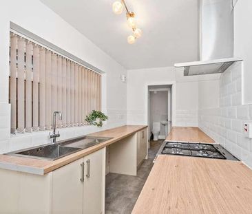 Greenway Road, Widnes, WA8 - Photo 2