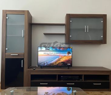 Prenájom plne zariadený 2-izbový byt s rozlohou 55 m² v tichej čast... – Fotografia 2