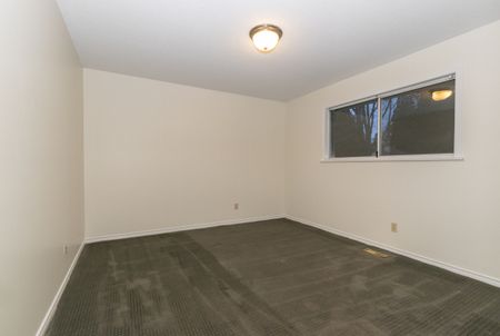 13811 17 Avenue, Surrey - Photo 5