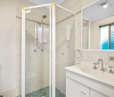 Spacious Family Home in Convenient Location - Photo 6