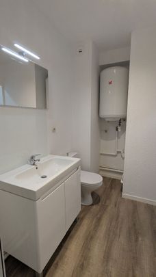 Appartement Nantes 1 Pièce(s) 22.98 M2 - Nantes - Boulevard Jules Verne - Place De Parking - Photo 1