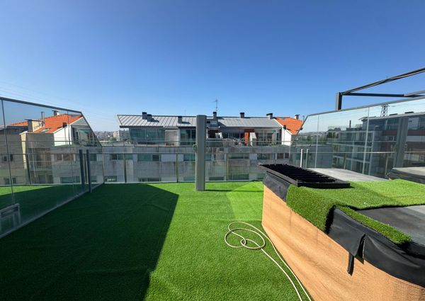 Apartamento T1 Duplex Edifício Mirador - Aveiro.