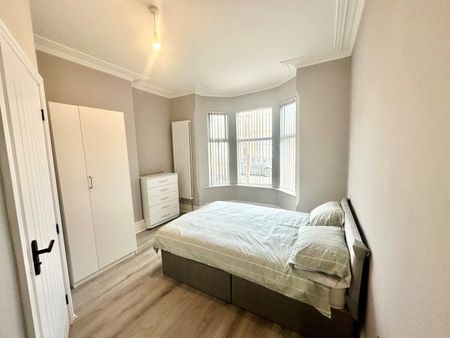 Acton Road, NOTTINGHAM, NG10 - Photo 2