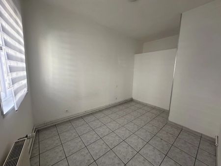 Location Appartement 2 pièces 52 m2 à Saint-Quentin - Photo 3