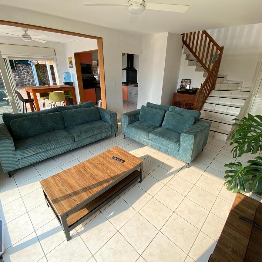 Location Maison 4 pièces 115m² ST LEU 97436 - Photo 1