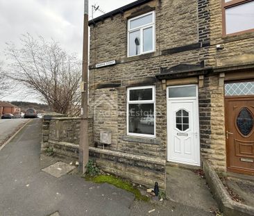 Price £700 pcm - Available Now - Unfurnished - Photo 2