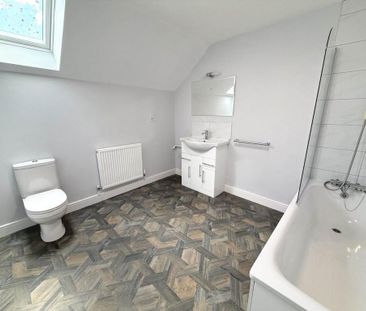 2 bedroom end of terrace house to rent - Photo 6