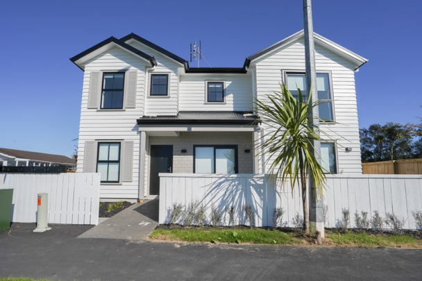 2C/135 Silverdale Road, Hillcrest — - Photo 1