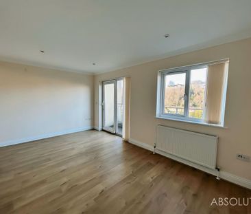 3 bedroom end of terrace house to rent - Photo 1