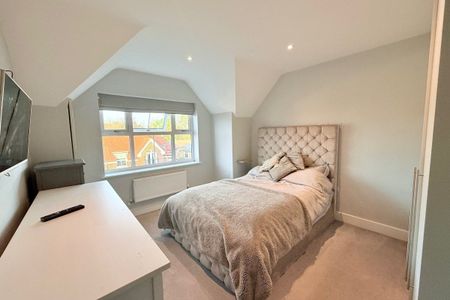 Bushey Hall Road, BUSHEY - Photo 5