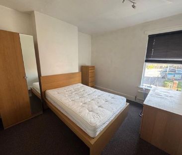 4 bedroom house to rent - Photo 2