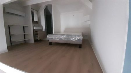 Appartement à louer, 2 pièces - Fort-de-France 97200 - Photo 3