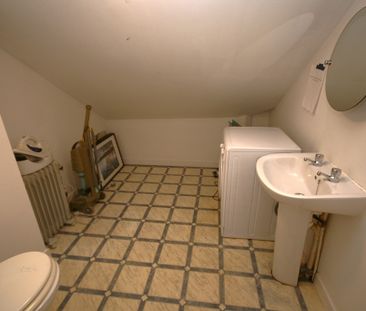 Dalintober Street, Luxury Fully Furnished 2 Bed – Available 10/11/2025 - Photo 3