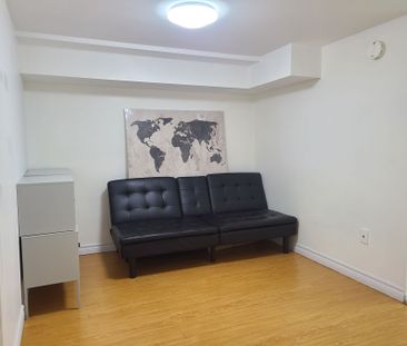 For Lease - 260 Taylor Mills N Drive, Richmond Hill, Ontario - Photo 2