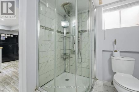 3 RADWELL CRESCENT - Photo 2