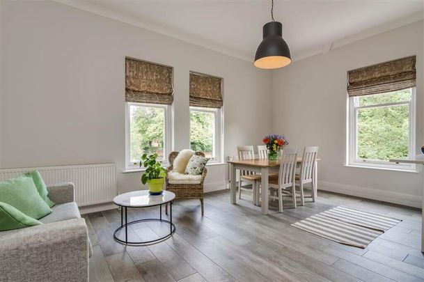 Apartment 2 83 Myrtlefield Park, Belfast, BT9 6NG - Photo 1