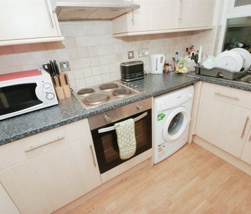 4 bedroom terraced house to rent - Photo 6