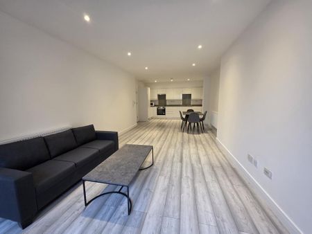 2 bedroom flat to rent - Photo 2