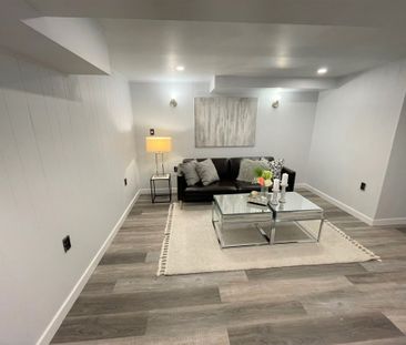 For Lease - 42 Walgate Avenue, Cityview - Parkwoods Hills - Rideau ... - Photo 3