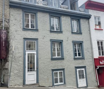 Très beau 4 1/2, Vieux-Québec 2 étages, terrasse, WIFI - Photo 3