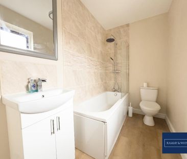 4 bedroom end of terrace house to rent - Photo 4