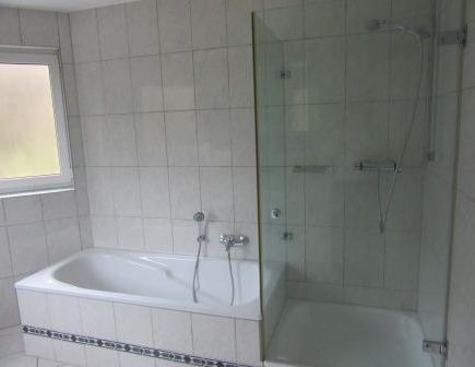 Tolle 3- Zimmerwohnung mit Balkon und Gartenteil - Foto 1