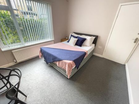 4 bedroom terraced house to rent - Photo 5