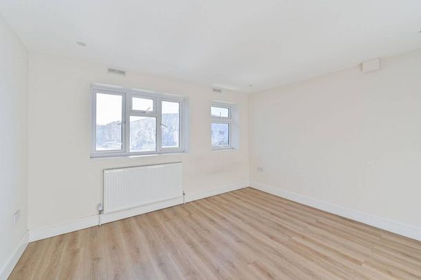 5 bedroom end of terrace house to rent - Photo 1