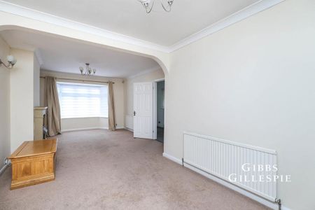 3 bedroom semi-detached house to rent - Photo 3