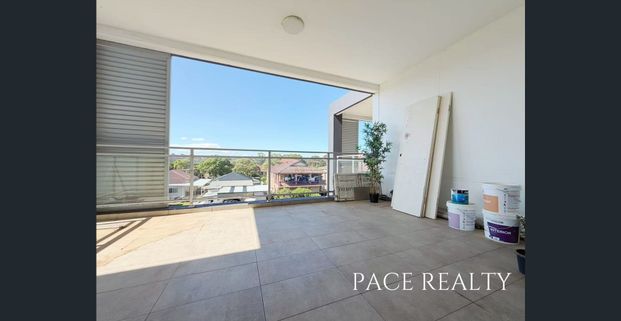 2 Bedroom Apartment In PRIME Location!! - Photo 1