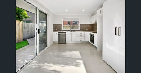 Two-Bedroom Granny Flat with Private Garden - Photo 3