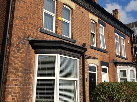 Town Centre Property Room 1 - Photo 2