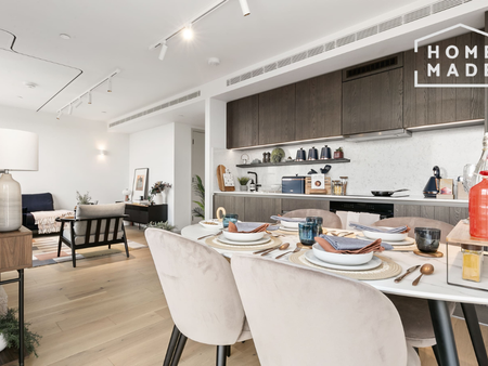 Author Kings Cross - Photo 2