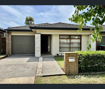 21 Lapwing Way, Cranebrook, NSW 2749 - Photo 2