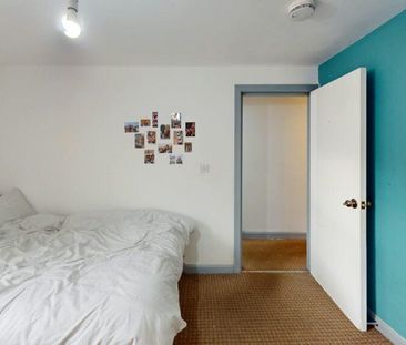 6 bedroom terraced house to rent - Photo 5