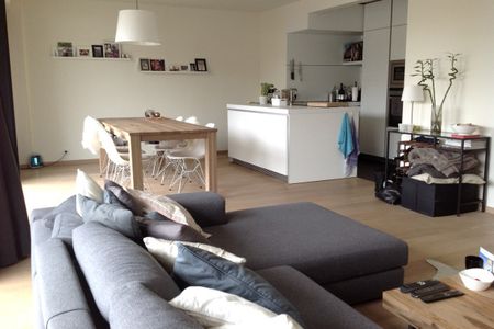 Luxe appartement, 104 ² met terras, 2 kamers en bureel met een ondergrondse privé parkeerplaats te GENT - Photo 2
