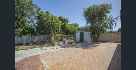 "Charming Brookdale Retreat: Spacious House for Rent in a Prime Location!" - Photo 5