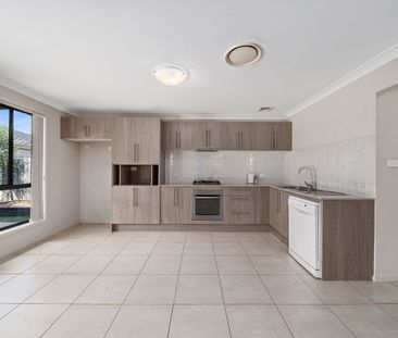 Fresh, functional and designed for easy family living - Photo 4