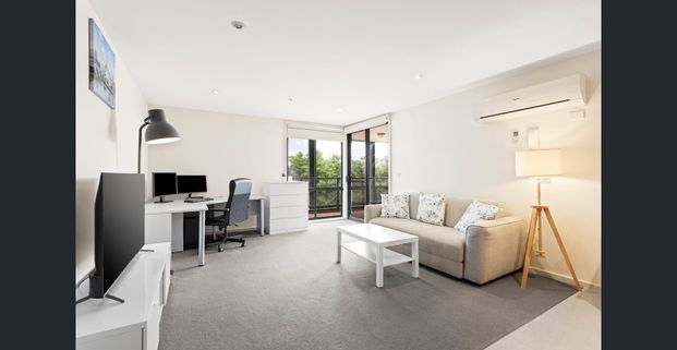 Fully Furnished, Light-Filled Haven with Superb Space - Photo 1