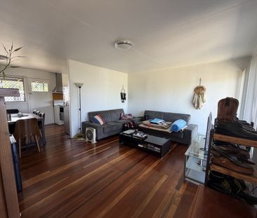 Spacious & Convenient Living in Archerfield - Photo 4