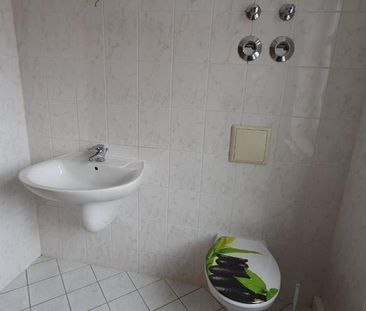 Schöne Galeriewohnung in Ellefeld zu vermieten! - Photo 4