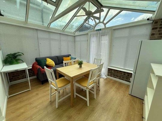 Court Drive, Uxbridge, UB10 - Photo 1