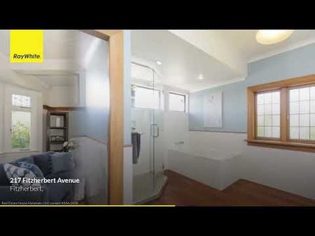 Executive Living in a Large Private Home - Photo 2